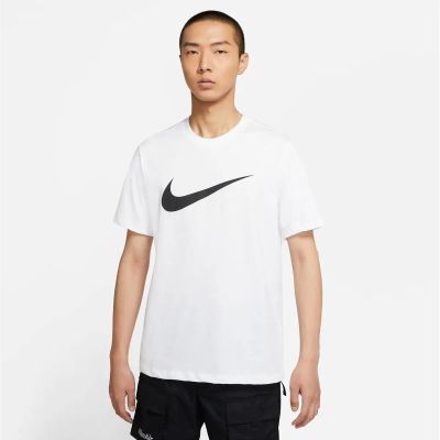 Lifestyle - Textilien - T-Shirts Swoosh T-Shirt in weiß