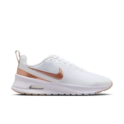 W NIKE AIR MAX NUAXIS in 110 white/mtlc red bronze-sand-bla